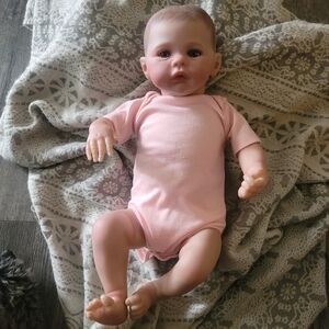 Lifelike Reborn Baby Dolls 19 Inch Soft Body Realistic Newborn Baby Doll